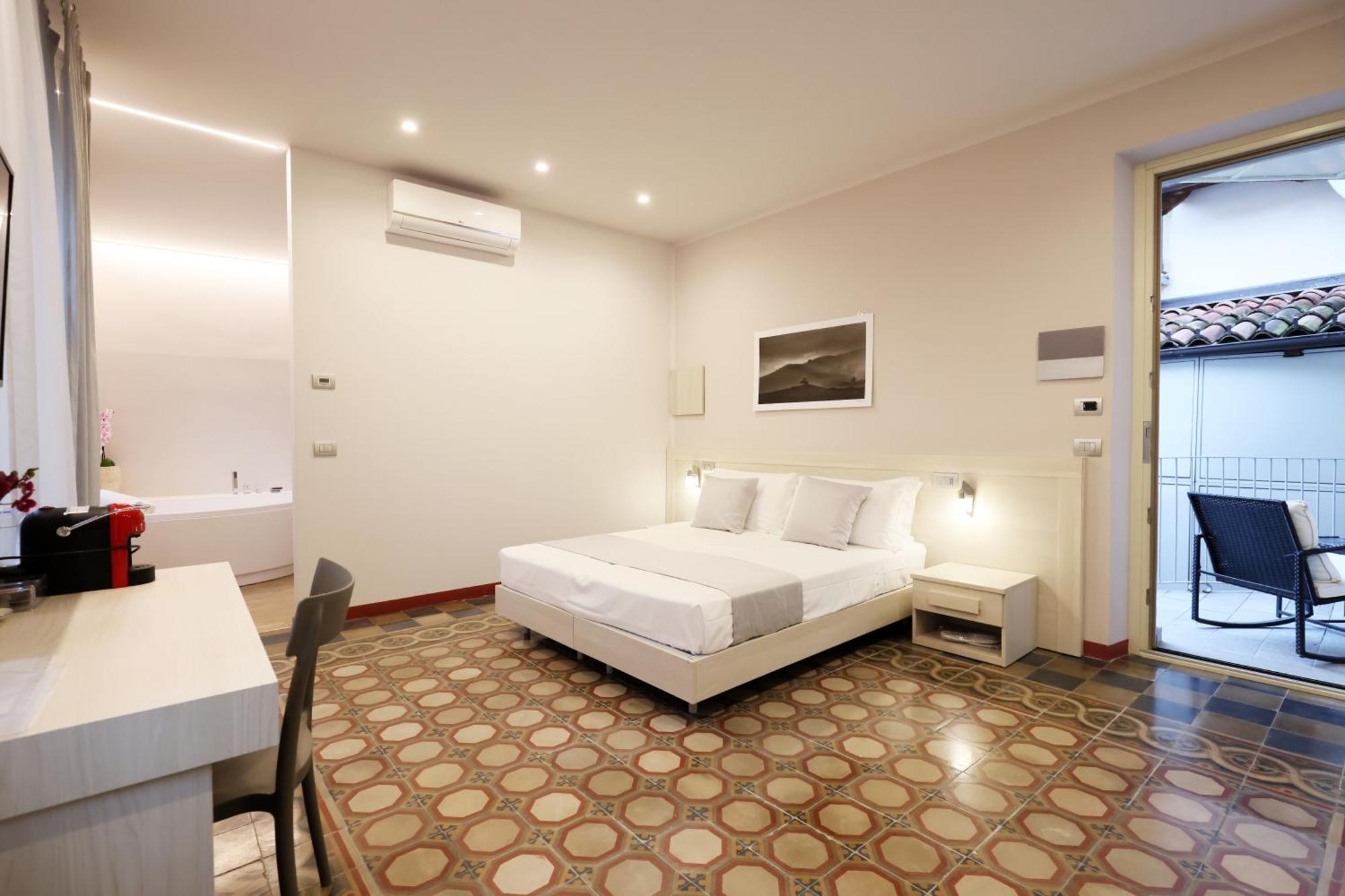 Palazzo Belli Bed & Breakfast Alba  Bagian luar foto