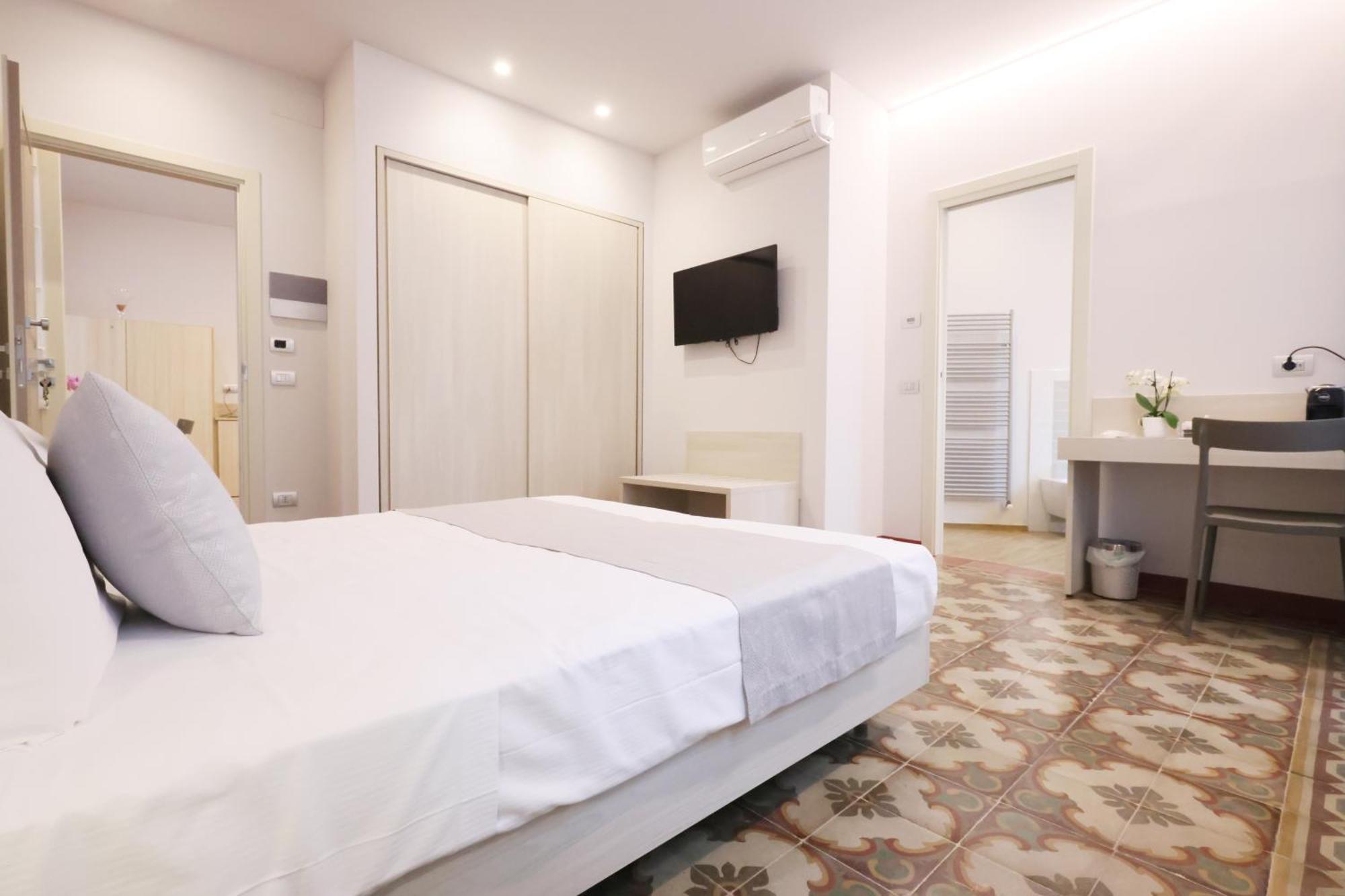 Palazzo Belli Bed & Breakfast Alba  Bagian luar foto
