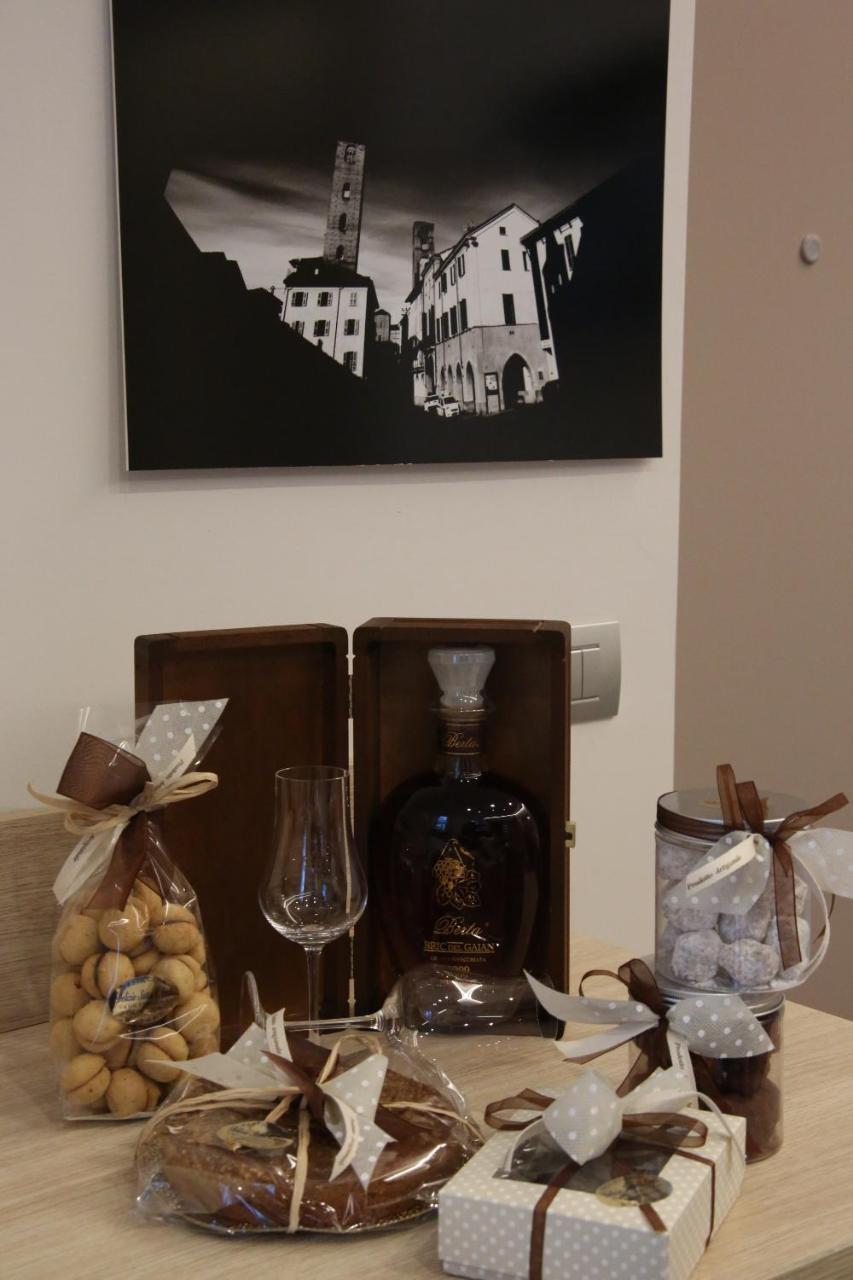 Palazzo Belli Bed & Breakfast Alba  Bagian luar foto