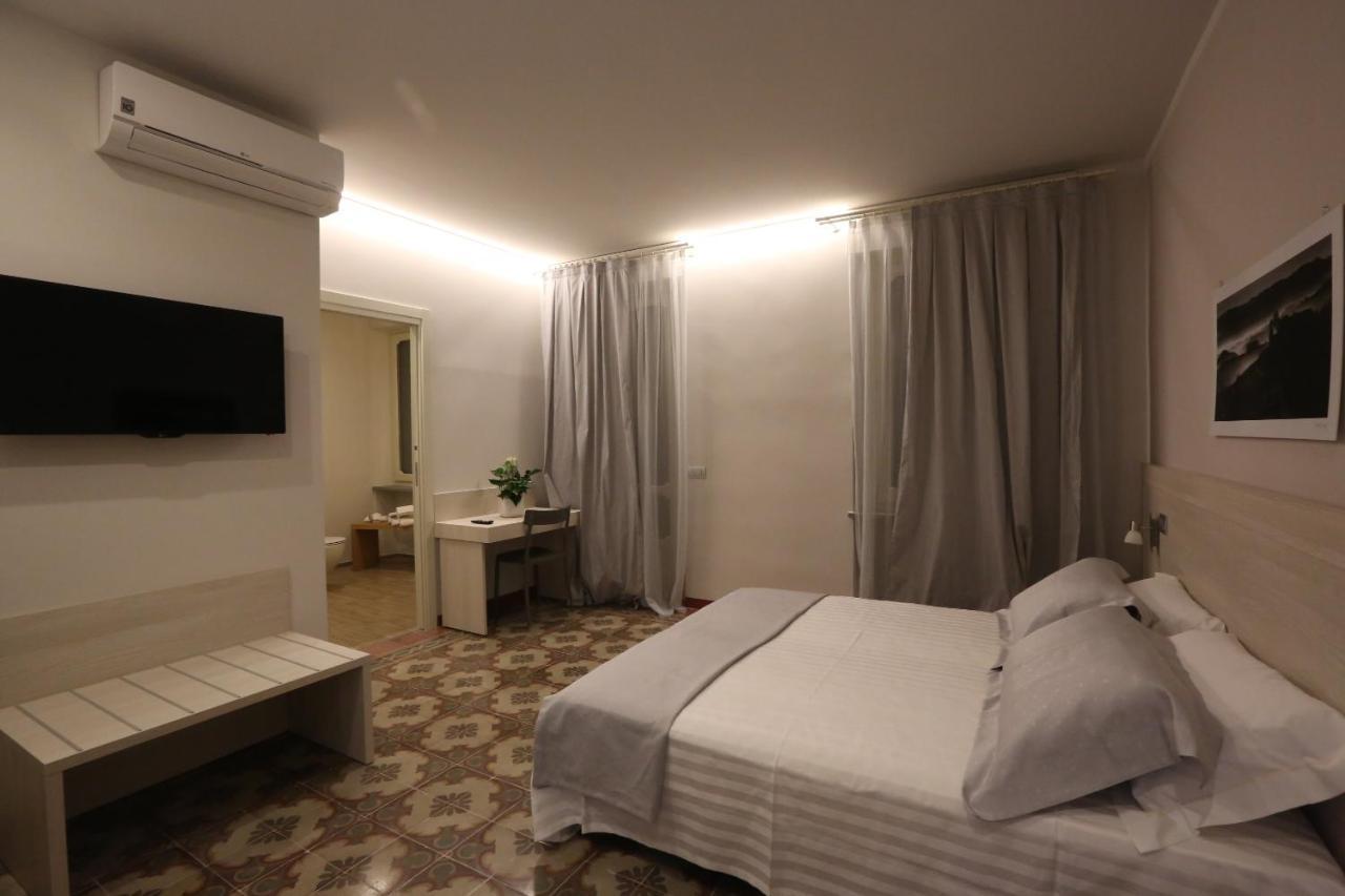 Palazzo Belli Bed & Breakfast Alba  Bagian luar foto
