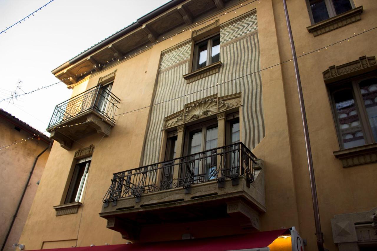 Palazzo Belli Bed & Breakfast Alba  Bagian luar foto